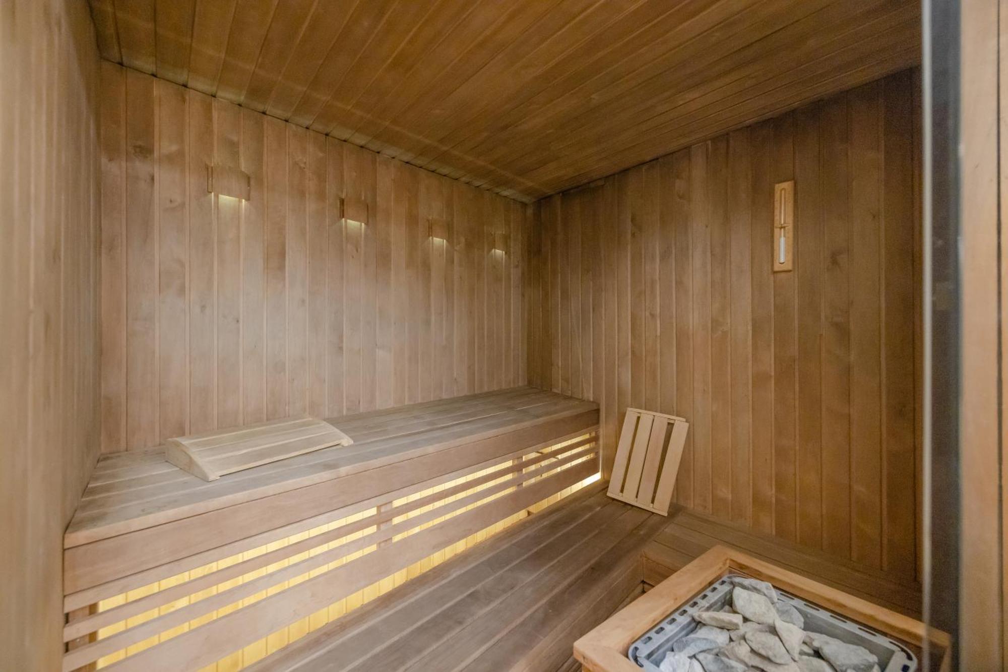 Apartmate- Heart Of Oldtown Apartment- Sauna & Security グダニスク エクステリア 写真